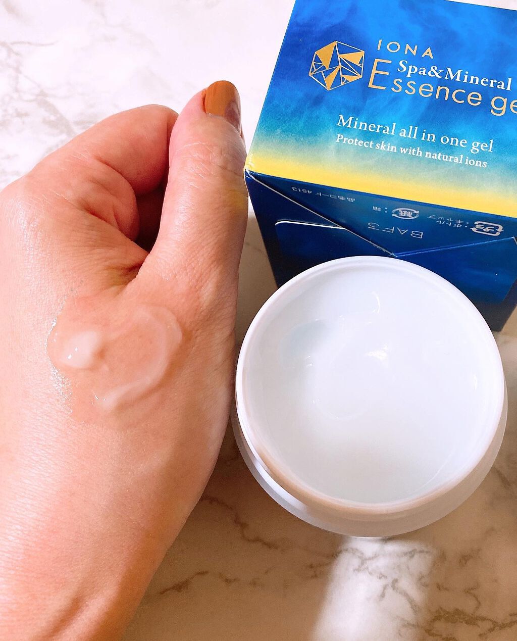 エッセンス ジェル/イオナ スパ＆ミネラル/オールインワン化粧品を使ったクチコミ（2枚目）
