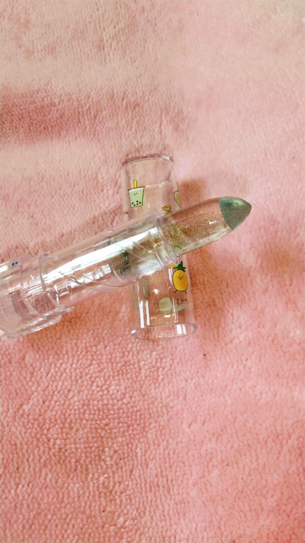 きのこ on LIPS 「ヒアルロン酸配合の色が付かないパール入り保湿リップ。唇の乾燥を..」(4枚目)