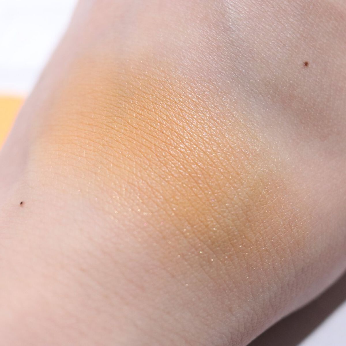 パラドゥ シングルアイシャドウ	 YE01 イエロー/パラドゥ/単色アイシャドウを使ったクチコミ（3枚目）