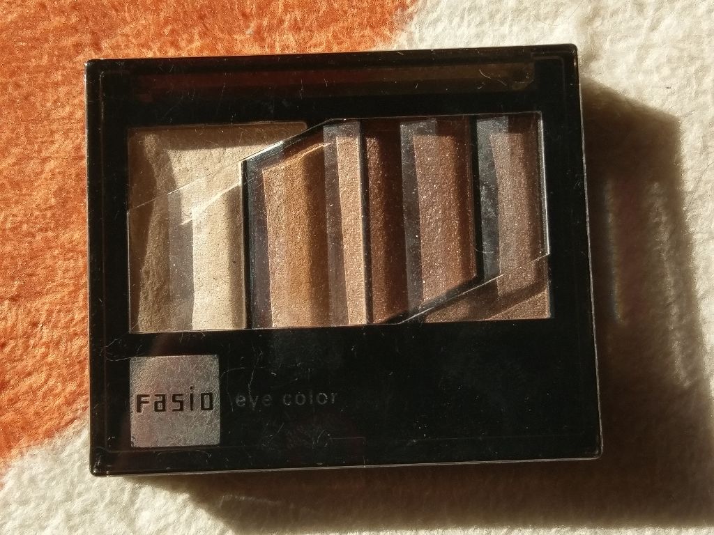 グラデライトアイズ/FASIO/アイシャドウパレットを使ったクチコミ(1枚目)