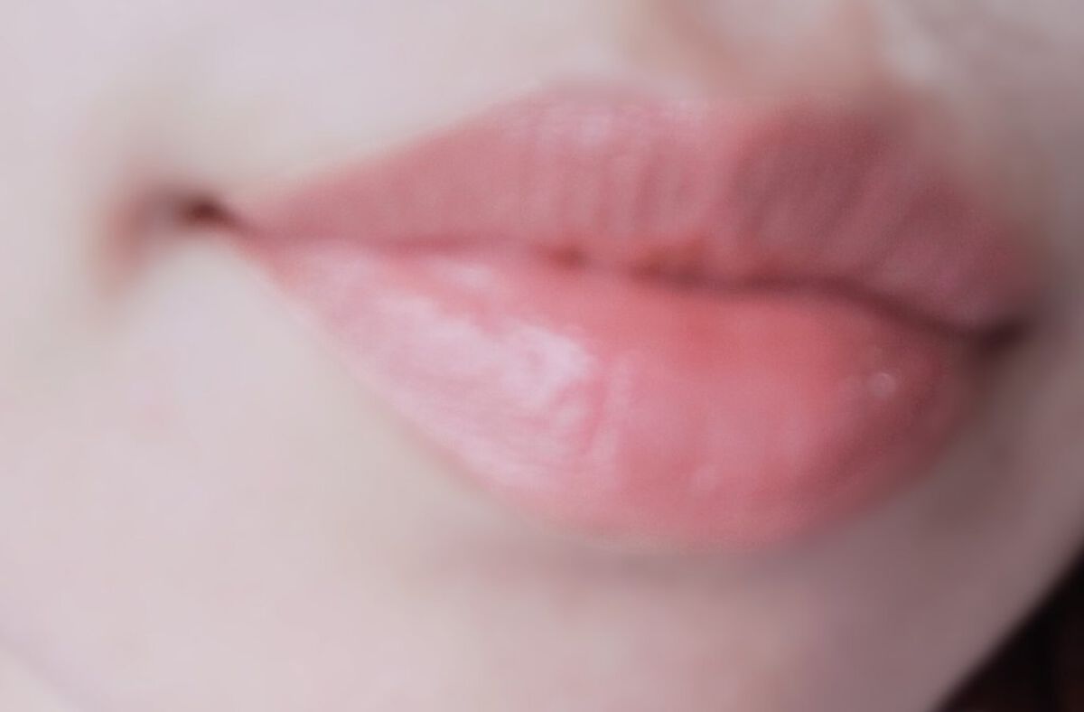 ラスティンググロスリップ/CEZANNE/口紅を使ったクチコミ（3枚目）