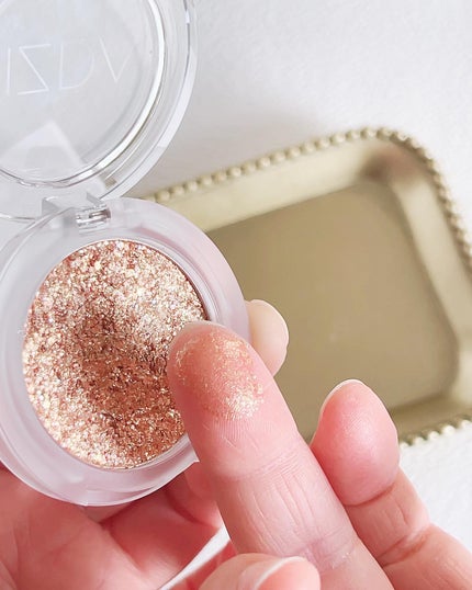 ブリング フィット アイグリッター/LIZDA/グリッターを使ったクチコミ(5枚目)