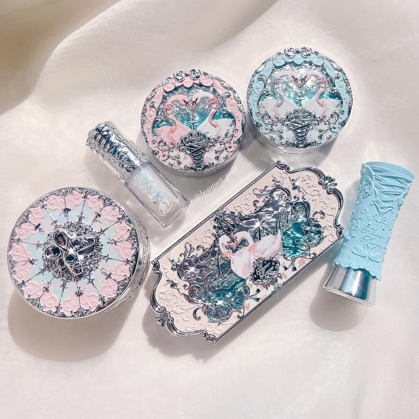 フラワーノーズスワンバレエシリーズ アイシャドウパレット