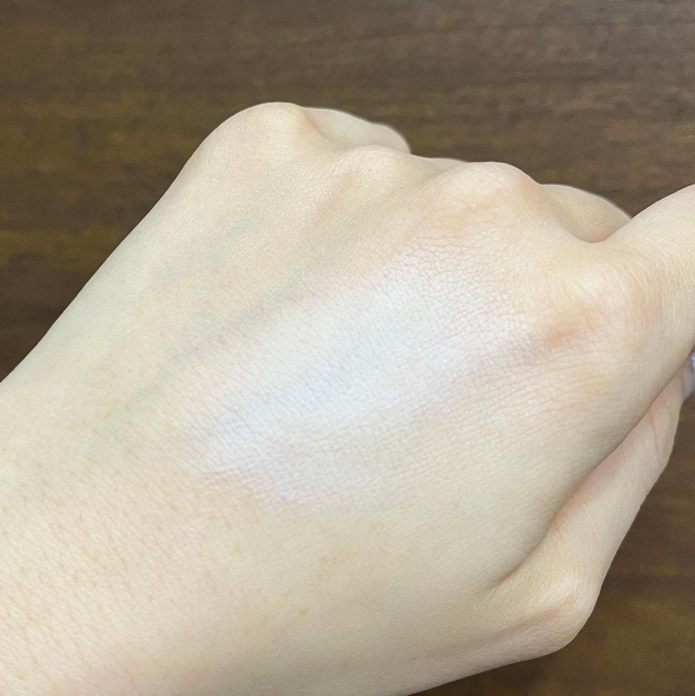 フィニッシングパウダー モイストC/チャコット・コスメティクス/ルースパウダーを使ったクチコミ(5枚目)