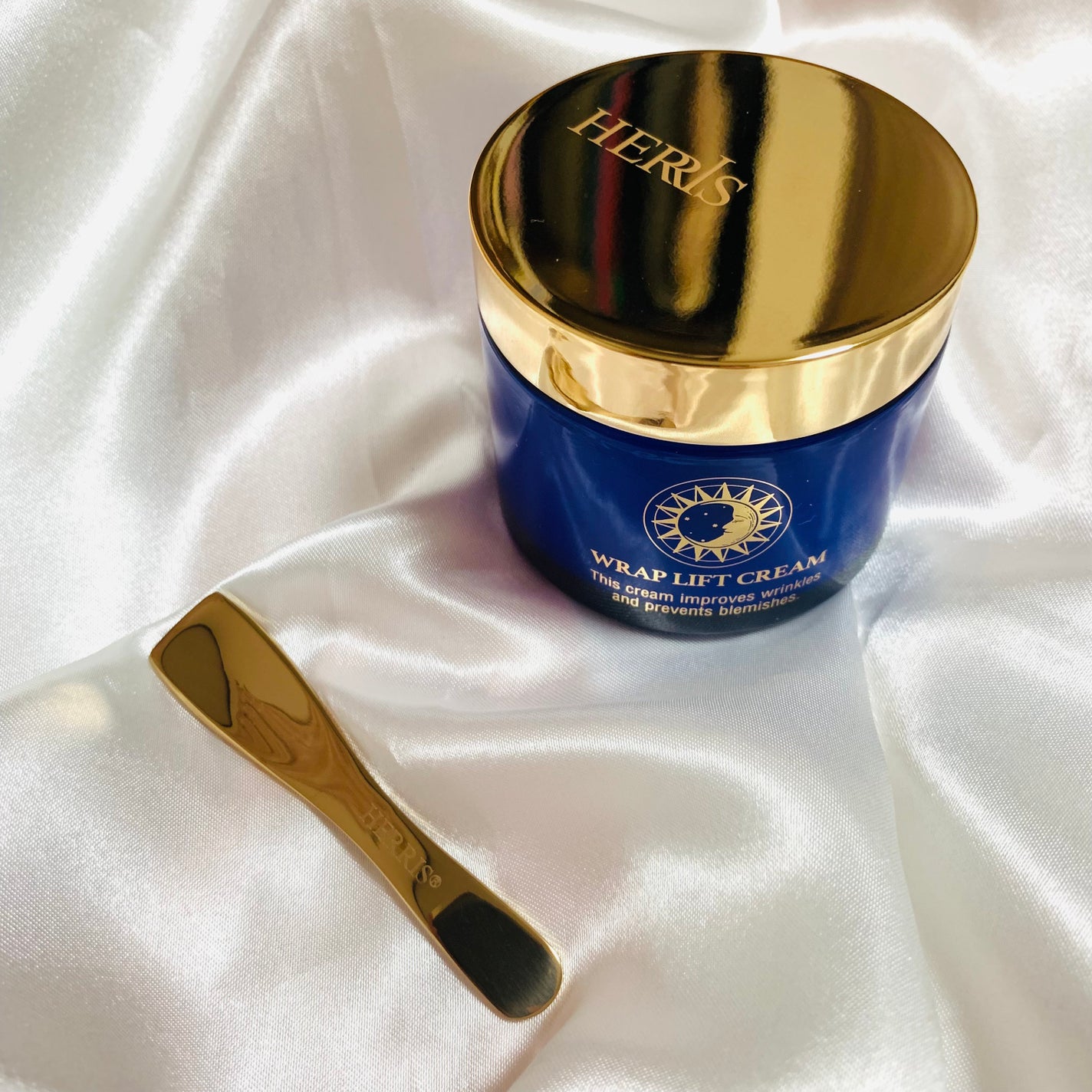 ラップリフトクリーム/ハーリス/フェイスクリームを使ったクチコミ(1枚目)