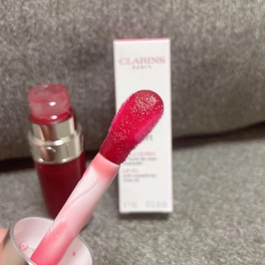 happiest★ on LIPS 「最近お気に入りのリップ✨#clarins#クラランス#リップコ..」（2枚目）