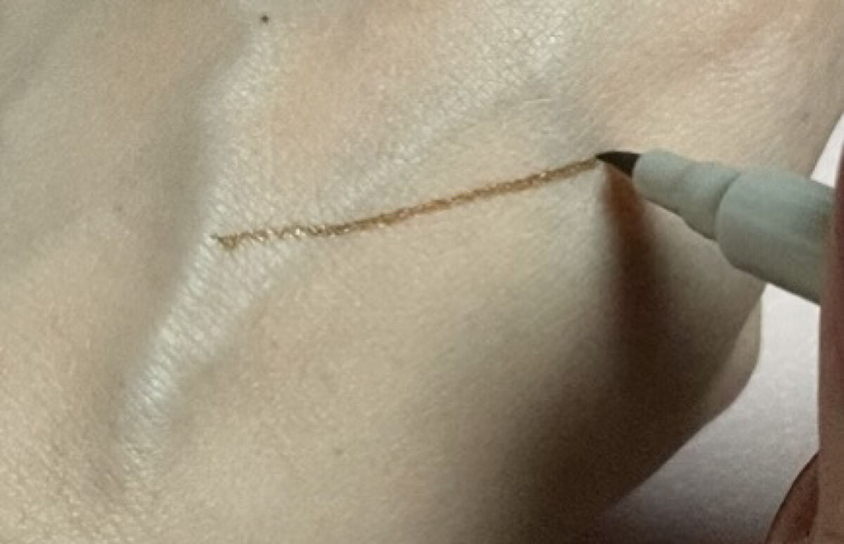 MFL リキッドアイライナー ピンクブラウン/DAISO/リキッドアイライナーを使ったクチコミ（2枚目）