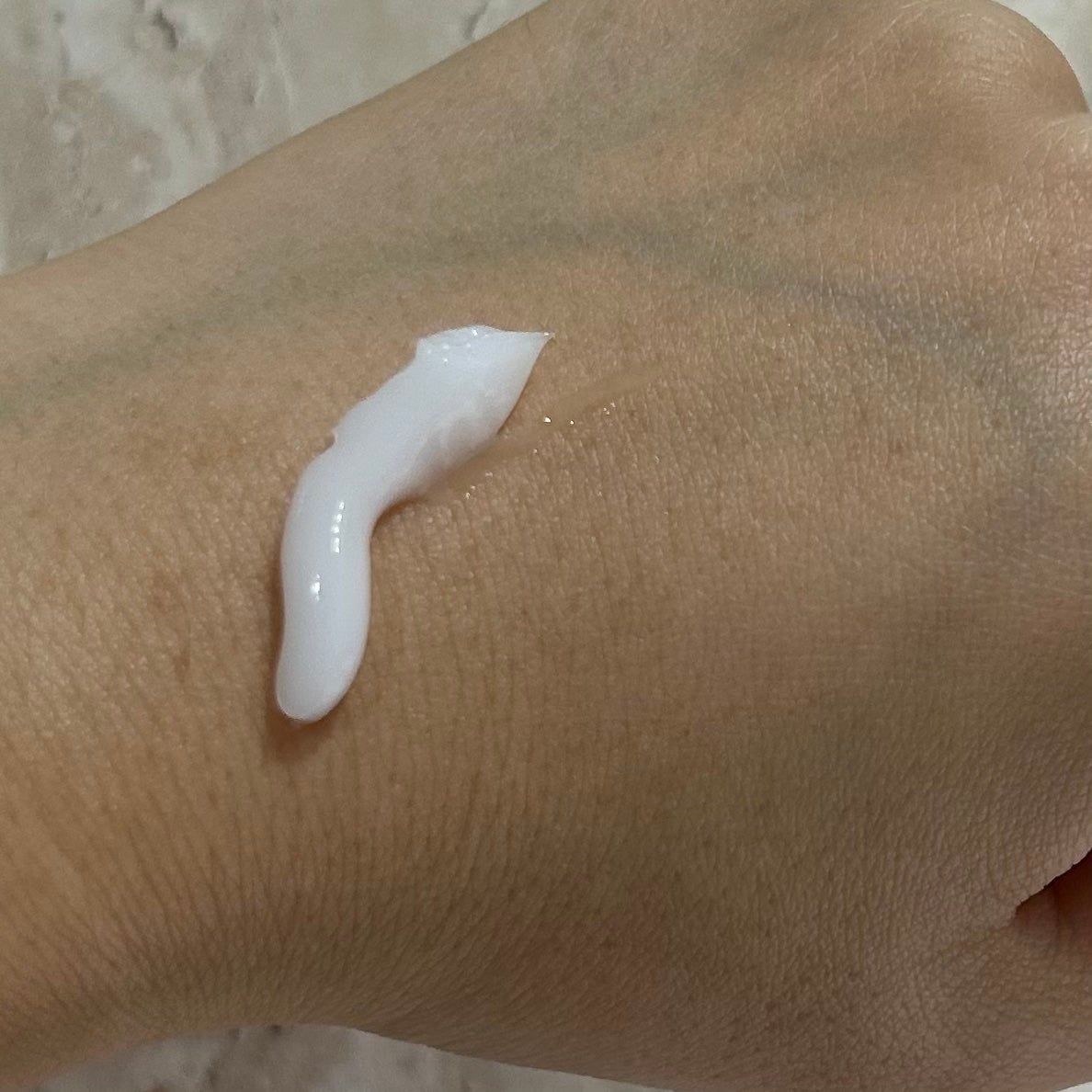 ワンダーハニー とろとろハンドクリーム サボンべべ/VECUA Honey/ハンドクリームを使ったクチコミ(3枚目)