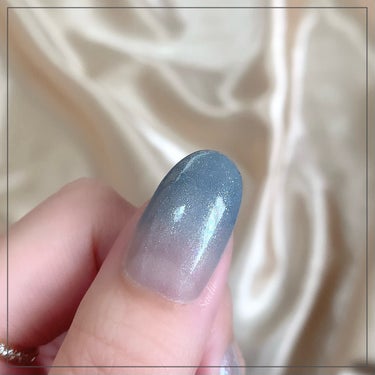 pa nail collective pa ネイルカラー プレミアのクチコミ「春夏おすすめブルーラメ💙
簡単グラデーションネイル💅

やり方は画像を参考にしていただければと.....」（3枚目）