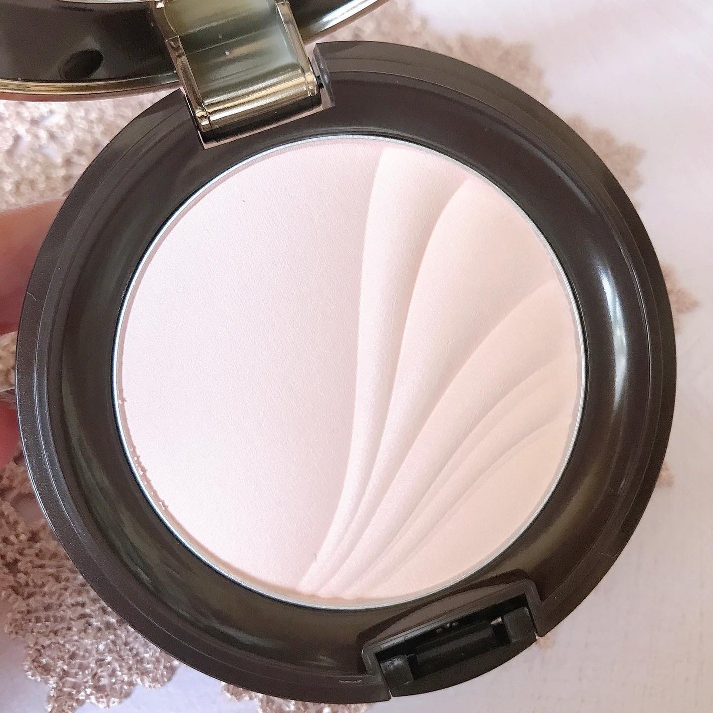 フェイスアップ プレストパウダー SPF23 / PA++/COVERMARK/プレストパウダーを使ったクチコミ(2枚目)