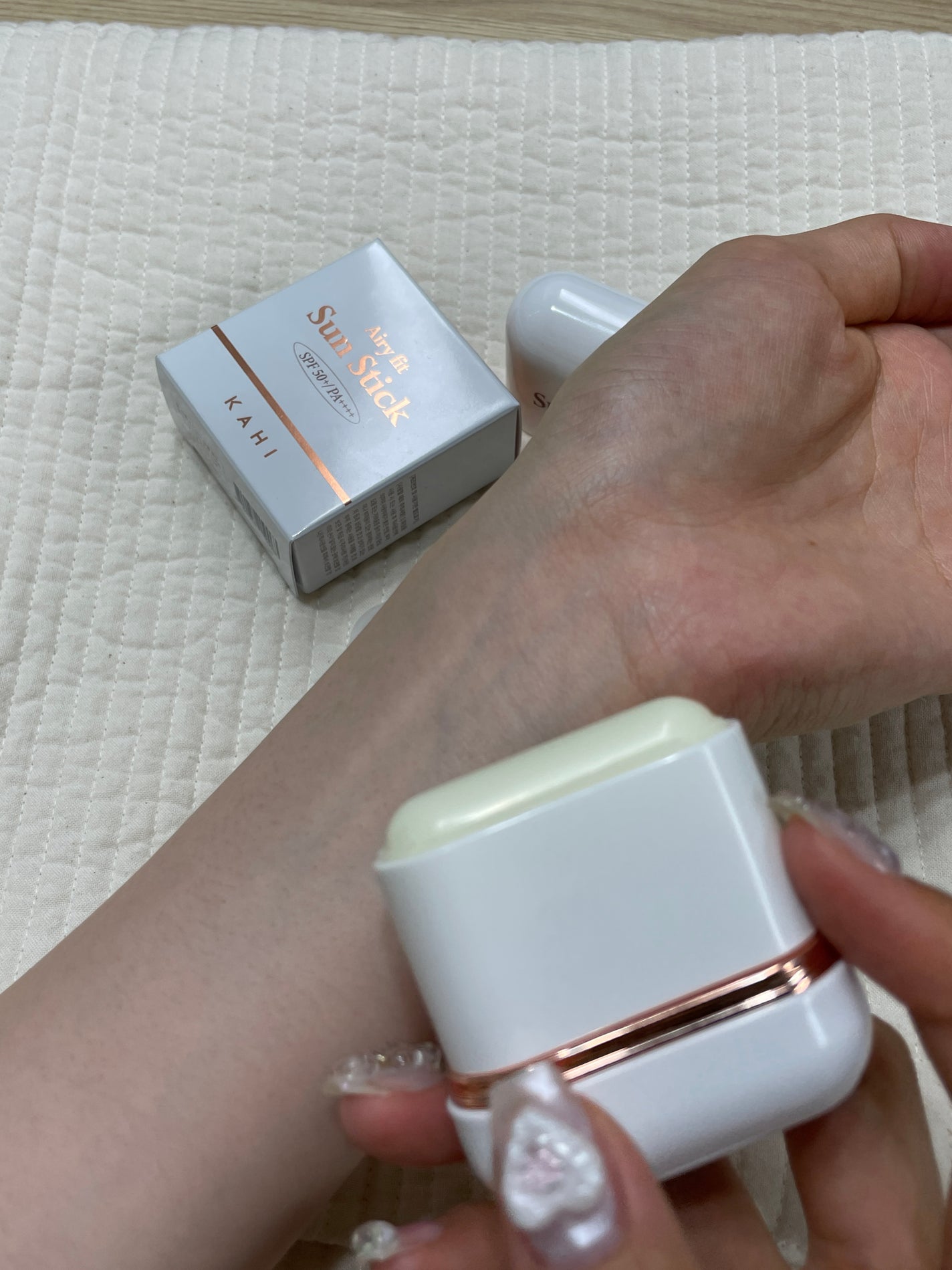 エアリーフィットサンスティック/KAHI/日焼け止めスティックを使ったクチコミ(3枚目)
