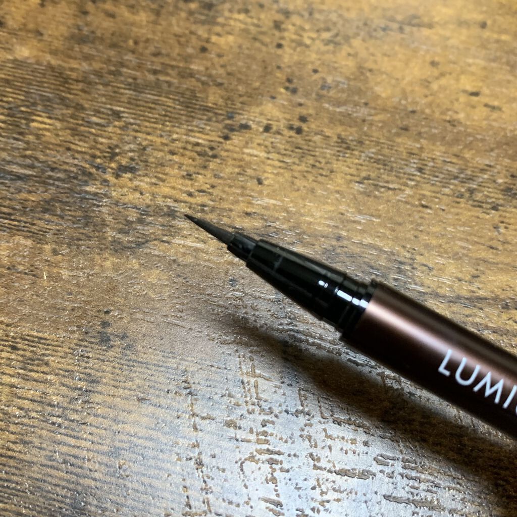 スキルレスライナー/LUMIURGLAS/リキッドアイライナーを使ったクチコミ（2枚目）