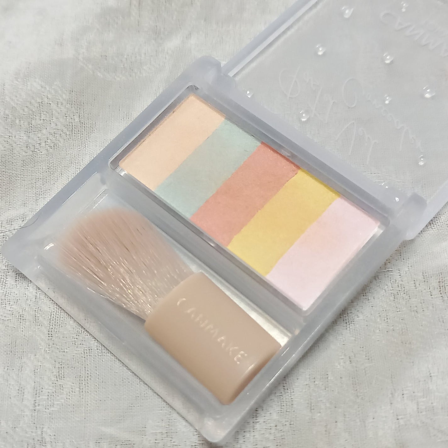 パステルヴェールコンシーラー/キャンメイク/パレットコンシーラーを使ったクチコミ(4枚目)