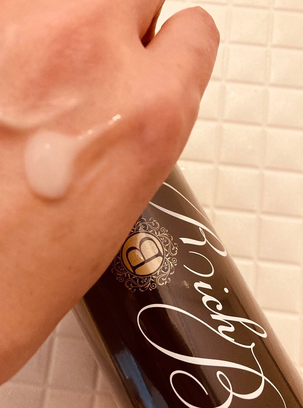 ライスコロッケ on LIPS 「RichBon®︎の紹介です理想の美ボディを叶える新感覚ジェル..」(4枚目)