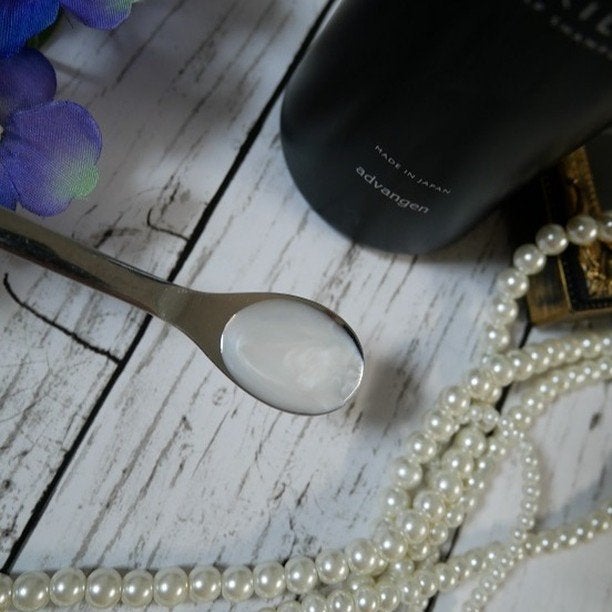 ブラック フレグランス スタイリング ヘアエッセンス/LEXILIS/アウトバストリートメントを使ったクチコミ(3枚目)