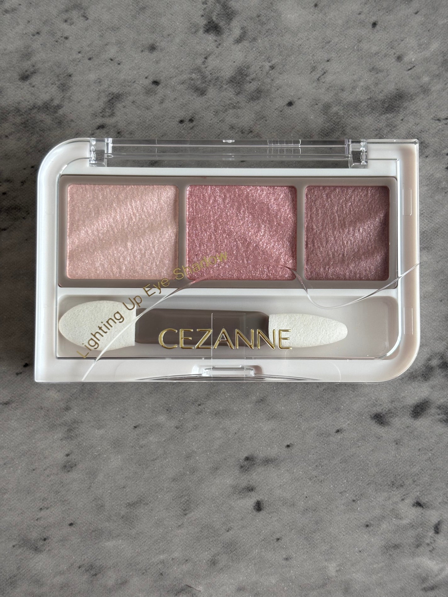 ライティングアップアイシャドウ/CEZANNE/アイシャドウを使ったクチコミ(4枚目)