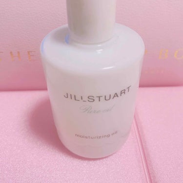 💗JILL STUART💗

エンジェルピュアオイル👼

甘い香りがしてマッサージなど
するときに、リラックスできます💗

保湿力はさっぱりしてるので
普通かな？

昼間は焼けるから
夜のみの使用にして