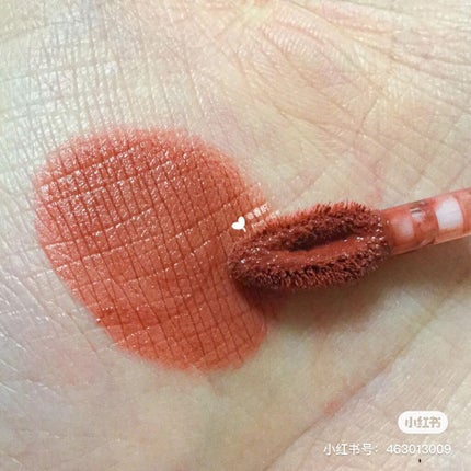 卡婷 长相思 轻羽唇釉/CATKIN/口紅を使ったクチコミ(4枚目)