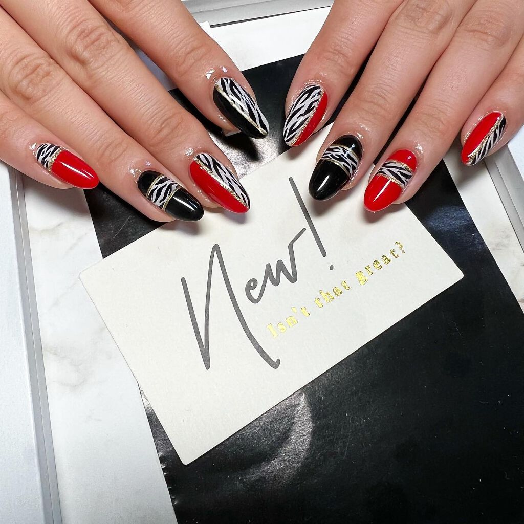 cst on LIPS 「#🦓#animalart#zebranails#animaln..」(2枚目)