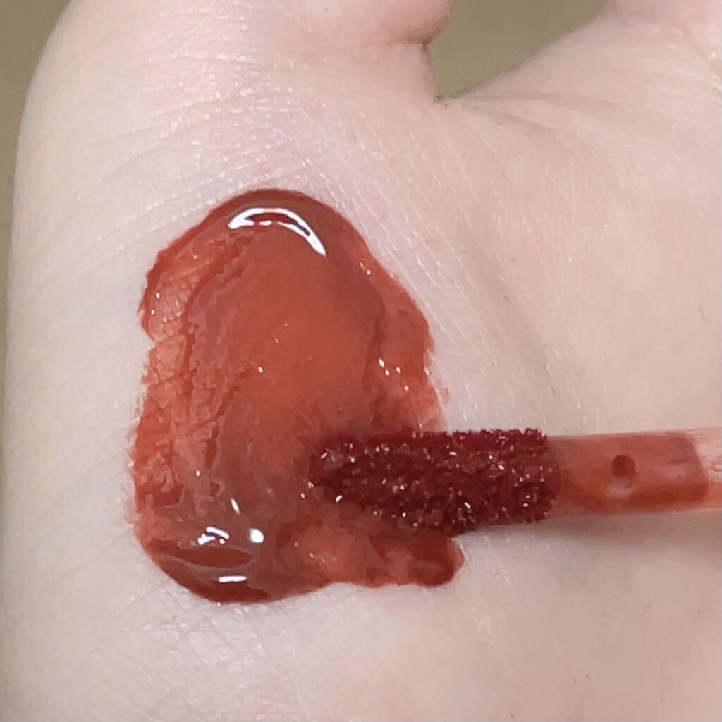 ジューシーラスティングティント/rom&nd/リップティントを使ったクチコミ（3枚目）