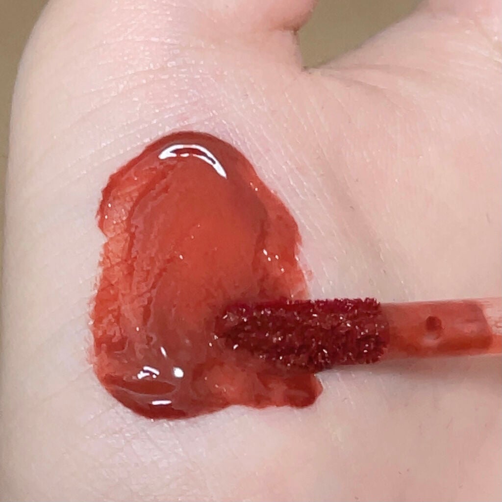 ジューシーラスティングティント/rom&nd/リップティントを使ったクチコミ(3枚目)