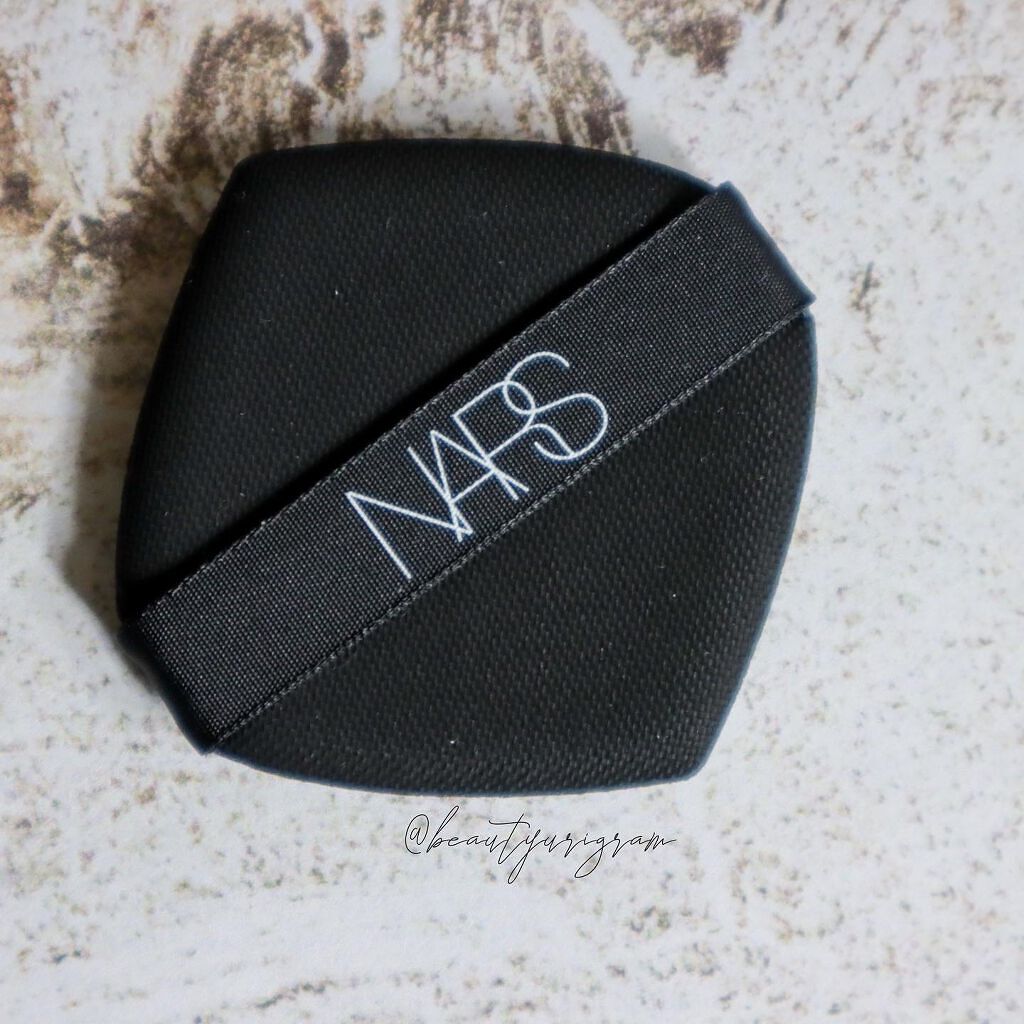 ピュアラディアントプロテクション アクアティックグロー クッションファンデーション SPF50+/PA+++/NARS/クッションファンデーションを使ったクチコミ(3枚目)