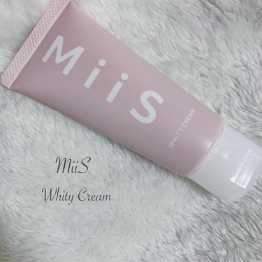 MiiS WHITY CREAM / ミーズ　ホワイティクリーム〈歯磨きペースト〉60g 1,600円（税別）

☑ 厳選したこだわりの有効成分配合によりこれ1本でホワイトニング*1から虫歯・口臭予防が