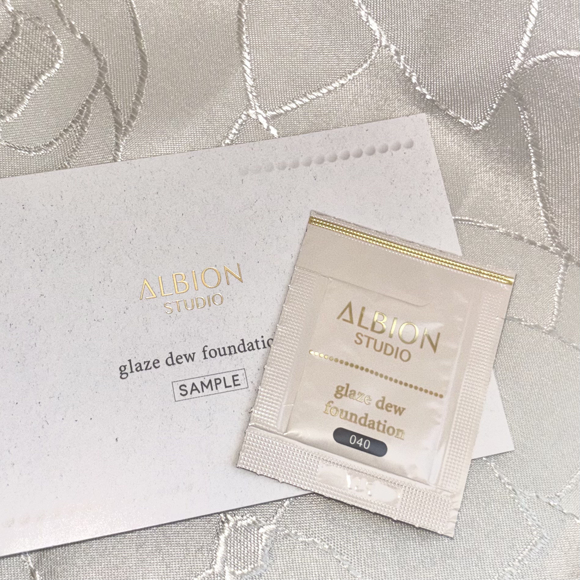 アルビオン スタジオ グレイズデュウ ファンデーション 030 ピンクベージュ/ALBION/リキッドファンデーションを使ったクチコミ（1枚目）