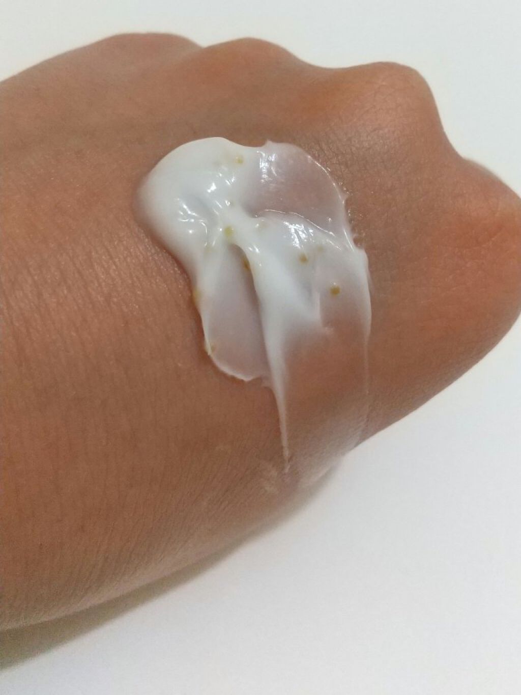 ビューティーチャージ ナイトスペリア/アトリックス/ハンドクリームを使ったクチコミ(3枚目)