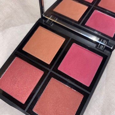 e.l.f. Cosmetics ブラッシュパレットのクチコミ「
e.l.f. Blush Palette (16g)
 
デパコス顔負け！奇跡のコスパチーク.....」（3枚目）