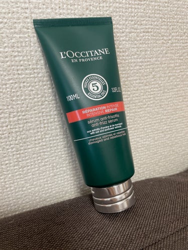 ファイブハーブス リペアリングヘアミルクセラム/L'OCCITANE/ヘアミルクを使ったクチコミ（1枚目）