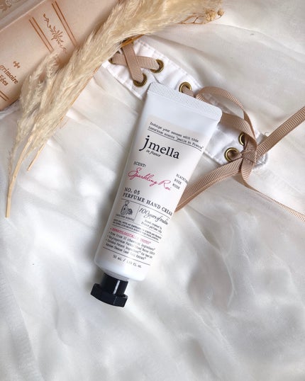 フェイバリットパフュームハンドクリーム/jmella/ハンドクリームを使ったクチコミ(4枚目)