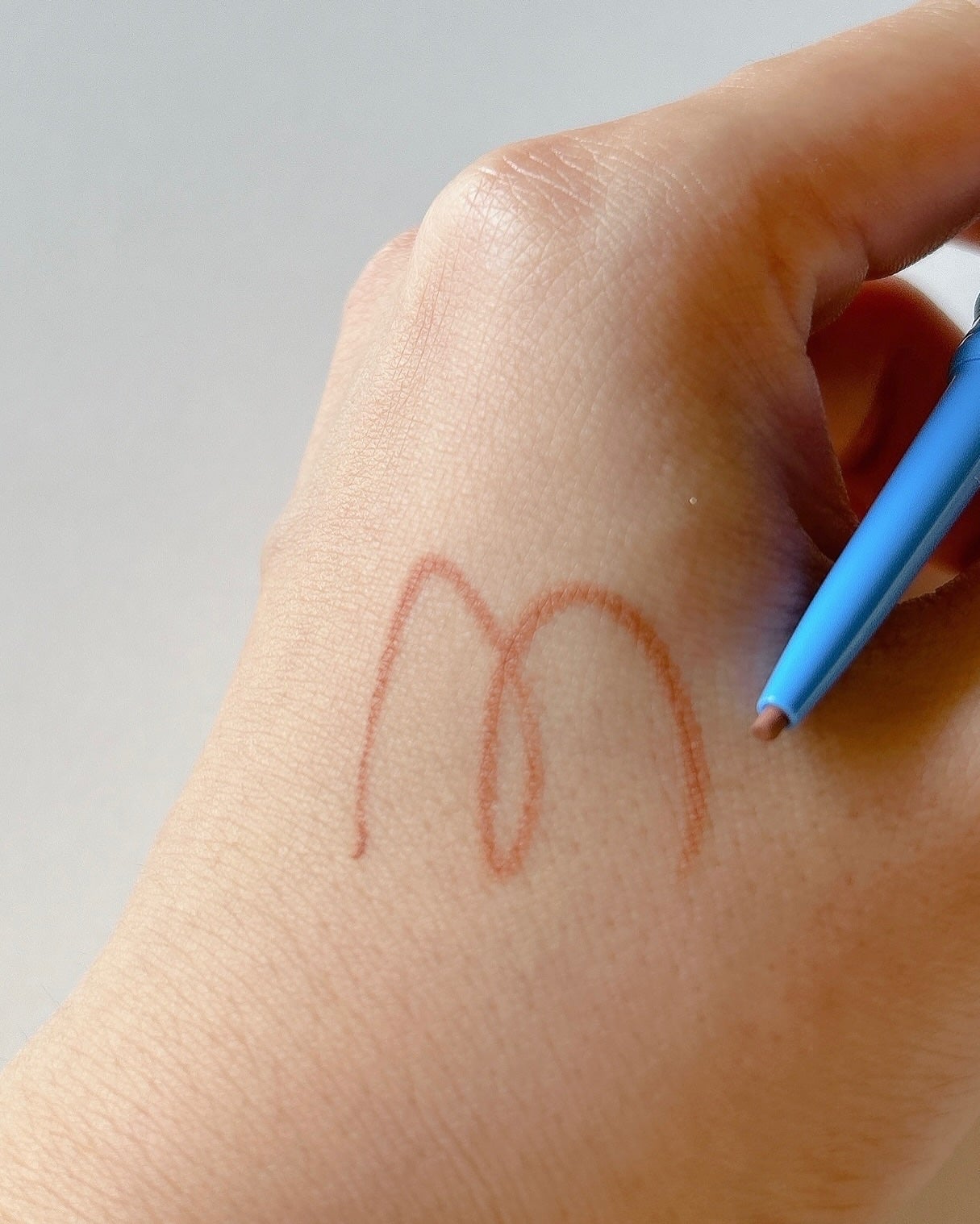 「密着アイライナー」極細クリームペンシル/デジャヴュ/ペンシルアイライナーを使ったクチコミ(3枚目)