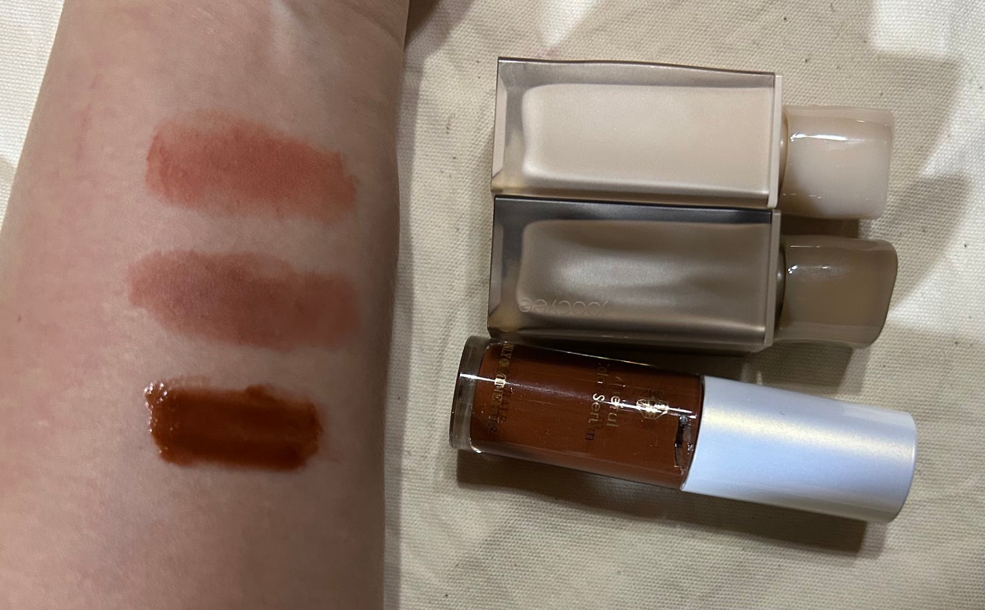 ミネラルカラーセラム/ONLY MINERALS/リップグロスを使ったクチコミ(1枚目)