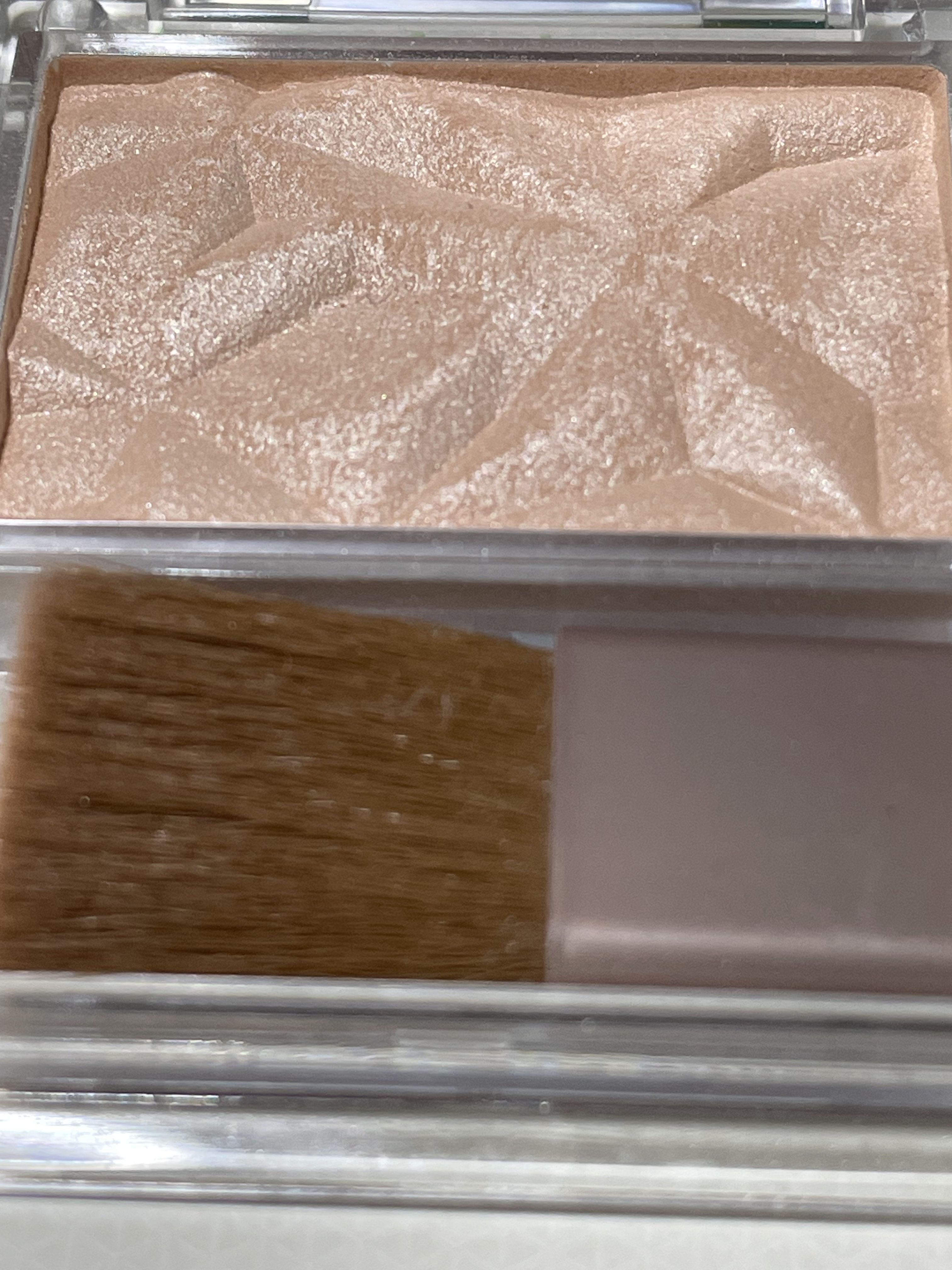 ハイライター N01 シルキーベージュ/キャンメイク/パウダーハイライトを使ったクチコミ（3枚目）