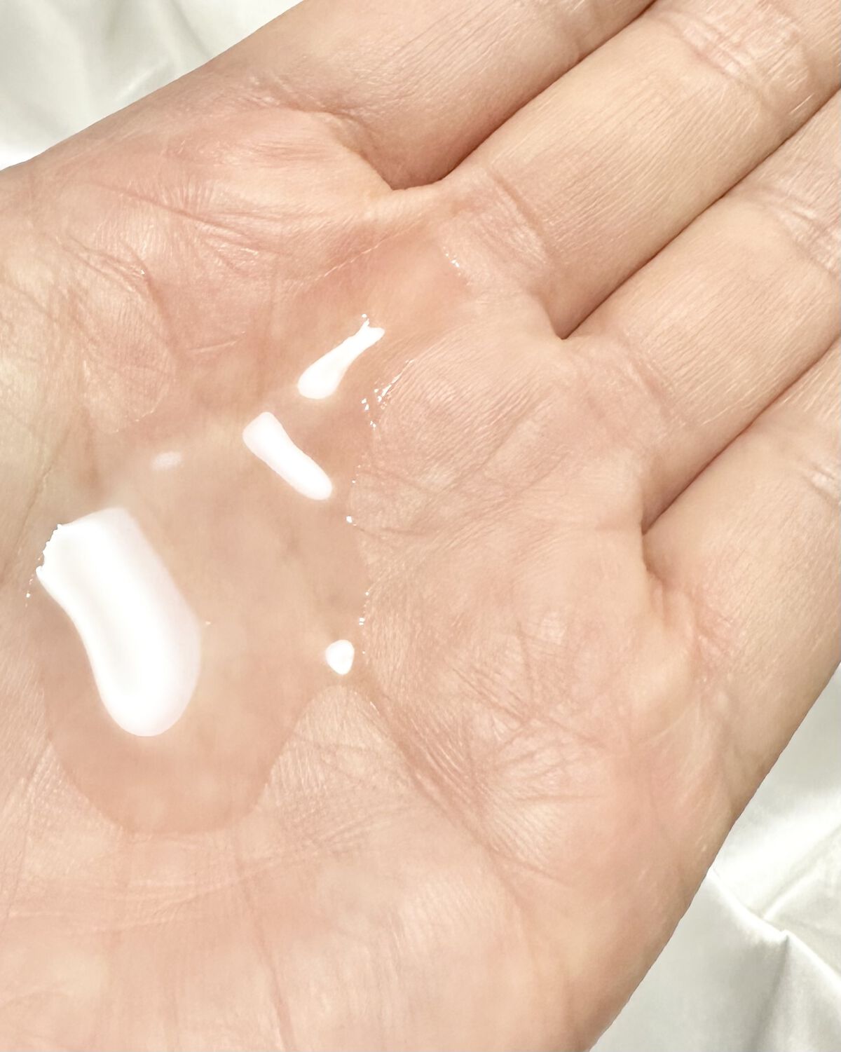 エッセンシャル プレミアム ウォータートリートメント EXスムース/エッセンシャル/アウトバストリートメントを使ったクチコミ（3枚目）