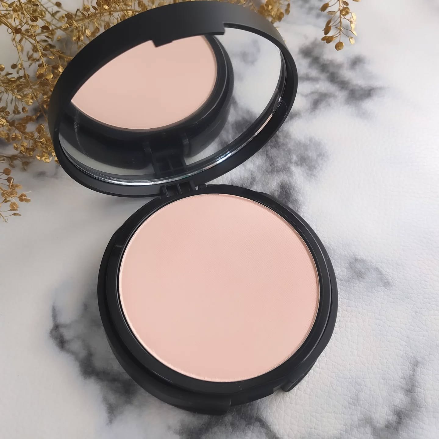 ベアプロ 24HR パウダー ファンデーション/bareMinerals/パウダーファンデーションを使ったクチコミ（3枚目）