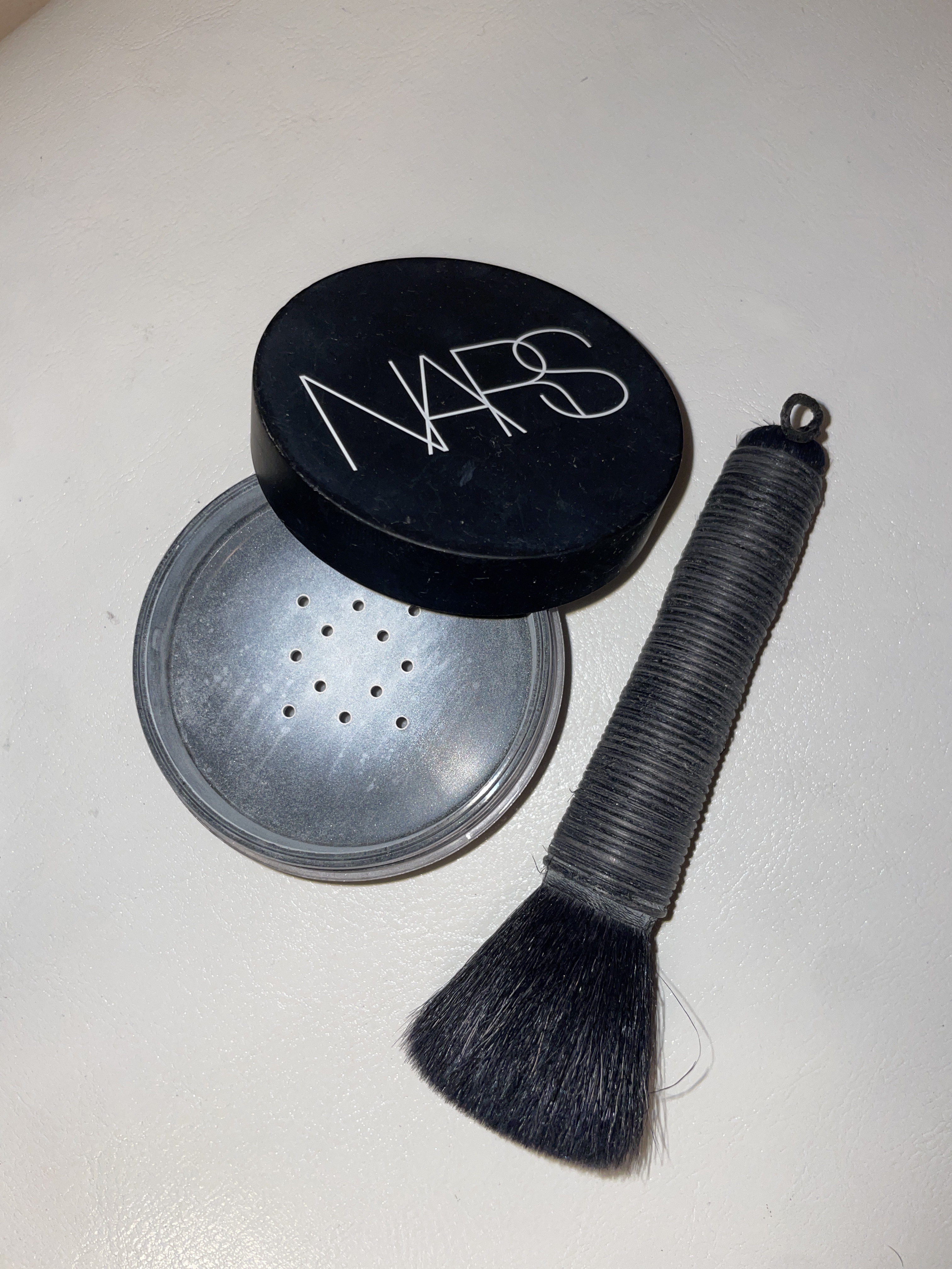ライトリフレクティングセッティングパウダー ルース N 02383/NARS/ルースパウダーを使ったクチコミ（1枚目）