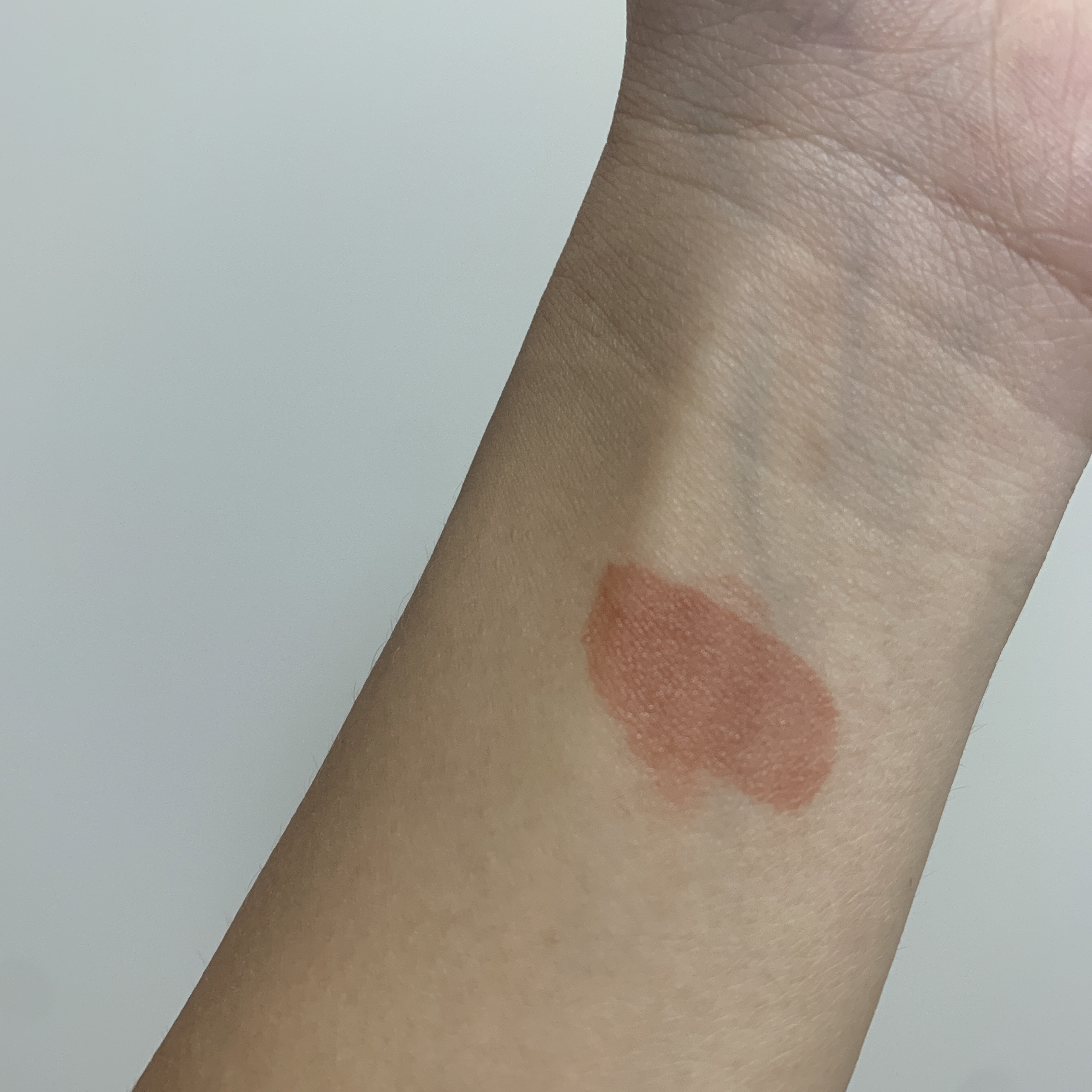 ジューシーラスティングティント/rom&nd/リップティントを使ったクチコミ（3枚目）