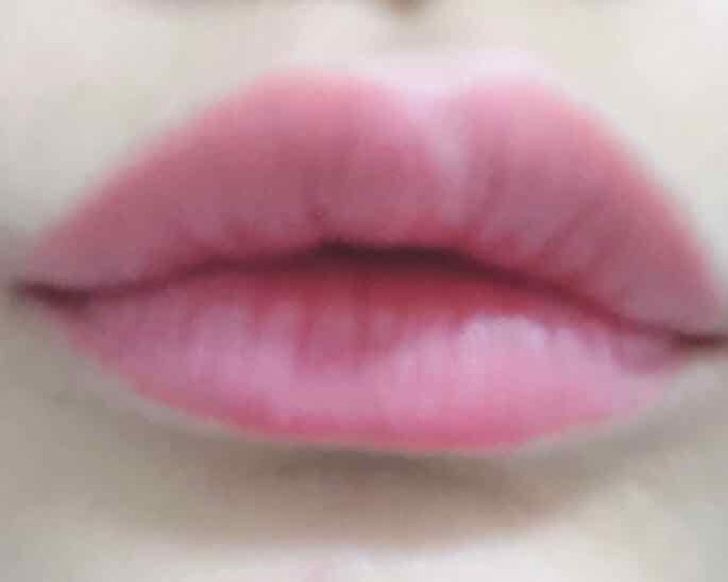 38°C / 99°F リップトリートメント (リップ美容液)/UZU BY FLOWFUSHI/リップケアを使ったクチコミ(2枚目)