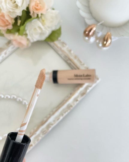 モイストラボ エッセンス薬用美白コンシーラー/Moist Labo/リキッドコンシーラーを使ったクチコミ(3枚目)