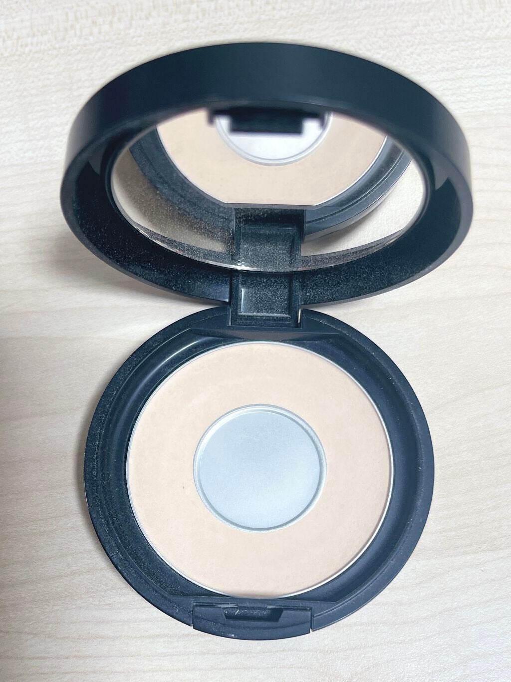 ミネラルシルキーベール/エトヴォス/プレストパウダーを使ったクチコミ(1枚目)