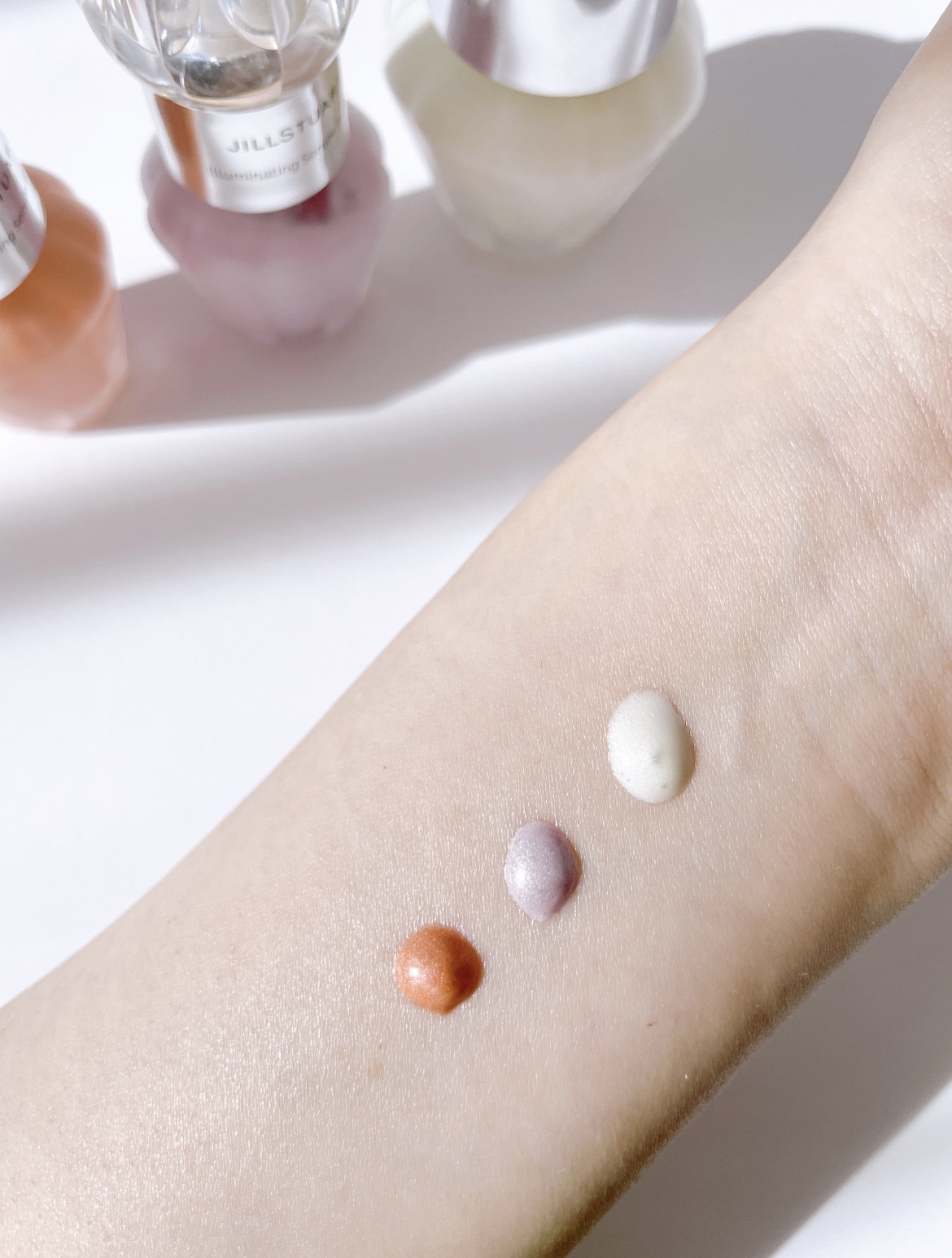 ジルスチュアート　イルミネイティング セラムプライマー/JILL STUART/化粧下地を使ったクチコミ（2枚目）