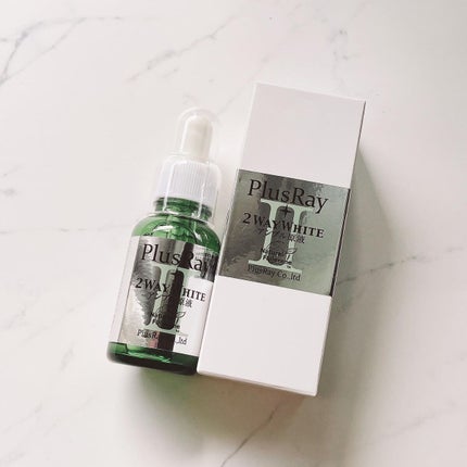 PlusRay ツーウェイホワイト アンプル原液のクチコミ「使いやすくて衛生的なスポイトタイプ。
適量をとりやすいです。
化粧水のようなとってもみずみず.....」(1枚目)