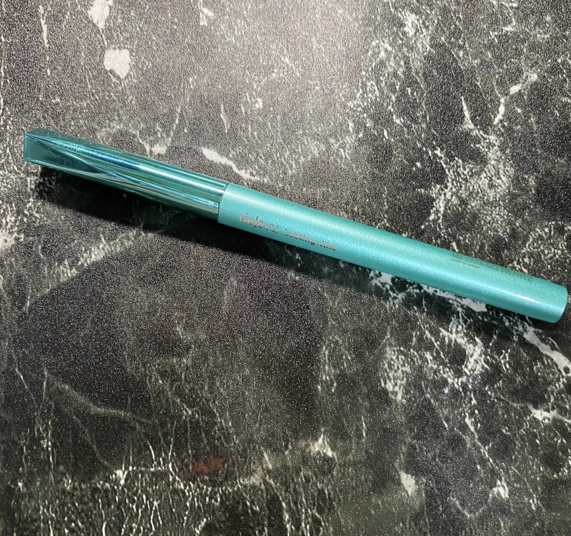 「密着アイライナー」クリームペンシル/デジャヴュ/ペンシルアイライナーを使ったクチコミ（1枚目）