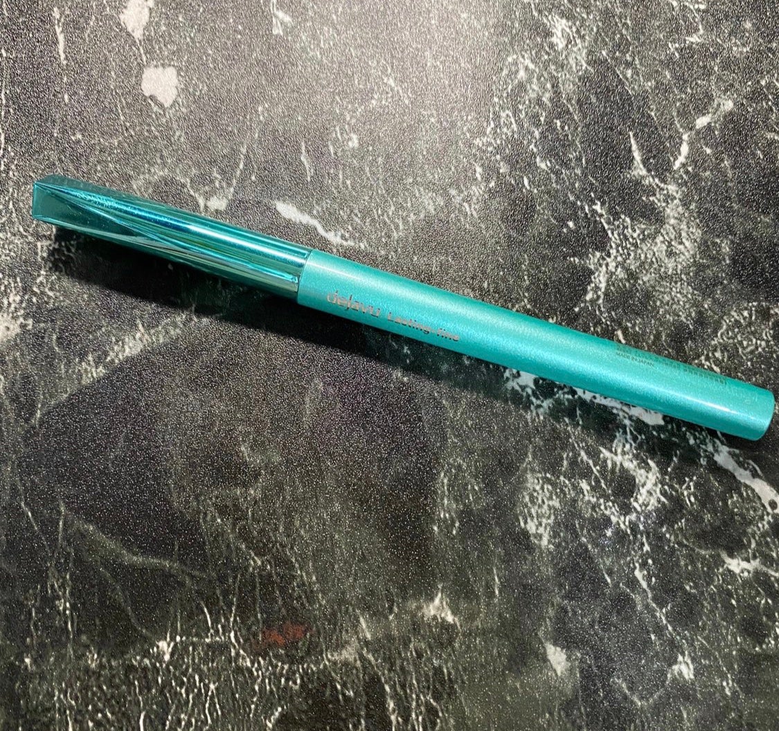 「密着アイライナー」クリームペンシル/デジャヴュ/ペンシルアイライナーを使ったクチコミ(1枚目)