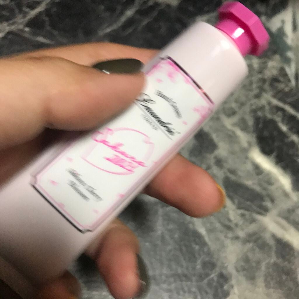 パフュームハンドクリーム サクラチェリーブロッサム2022/ランドリン/ハンドクリームを使ったクチコミ(3枚目)