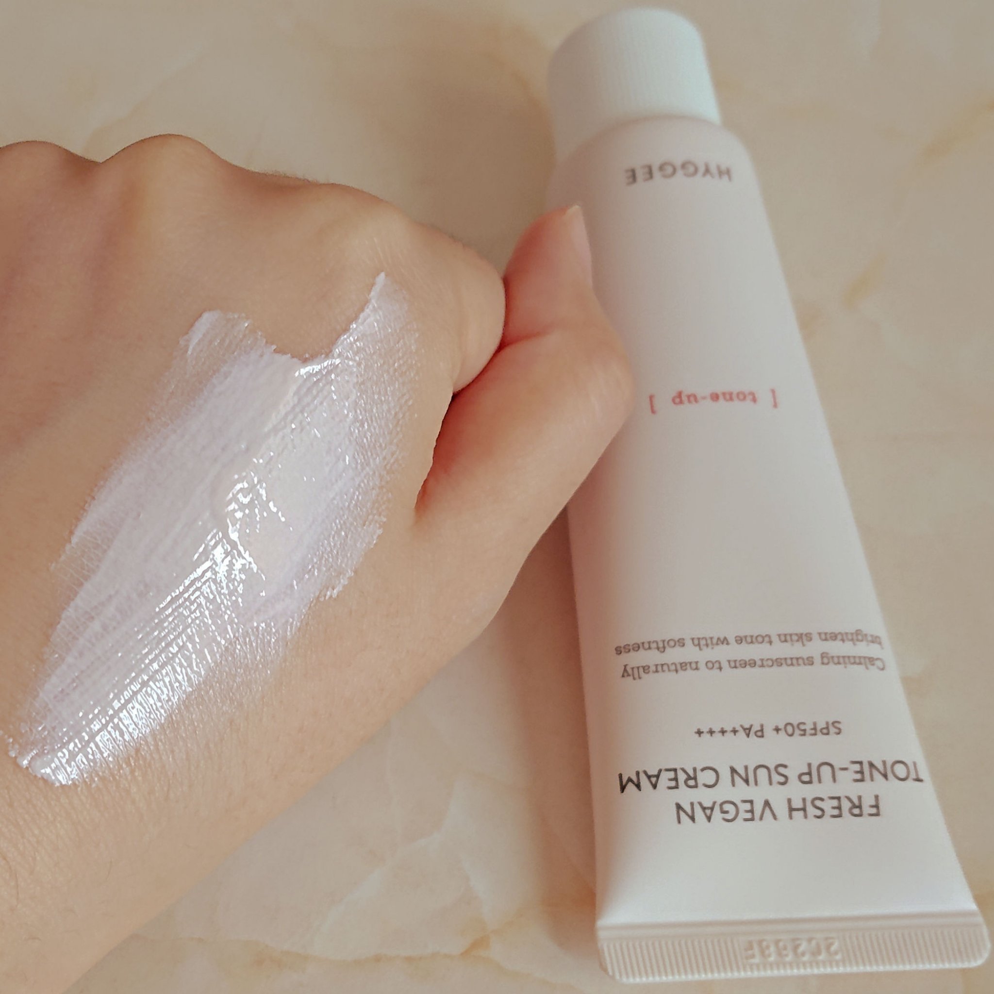 フレッシュヴィーガントーンアップサンクリーム/HYGGEE/日焼け止めクリームを使ったクチコミ（1枚目）