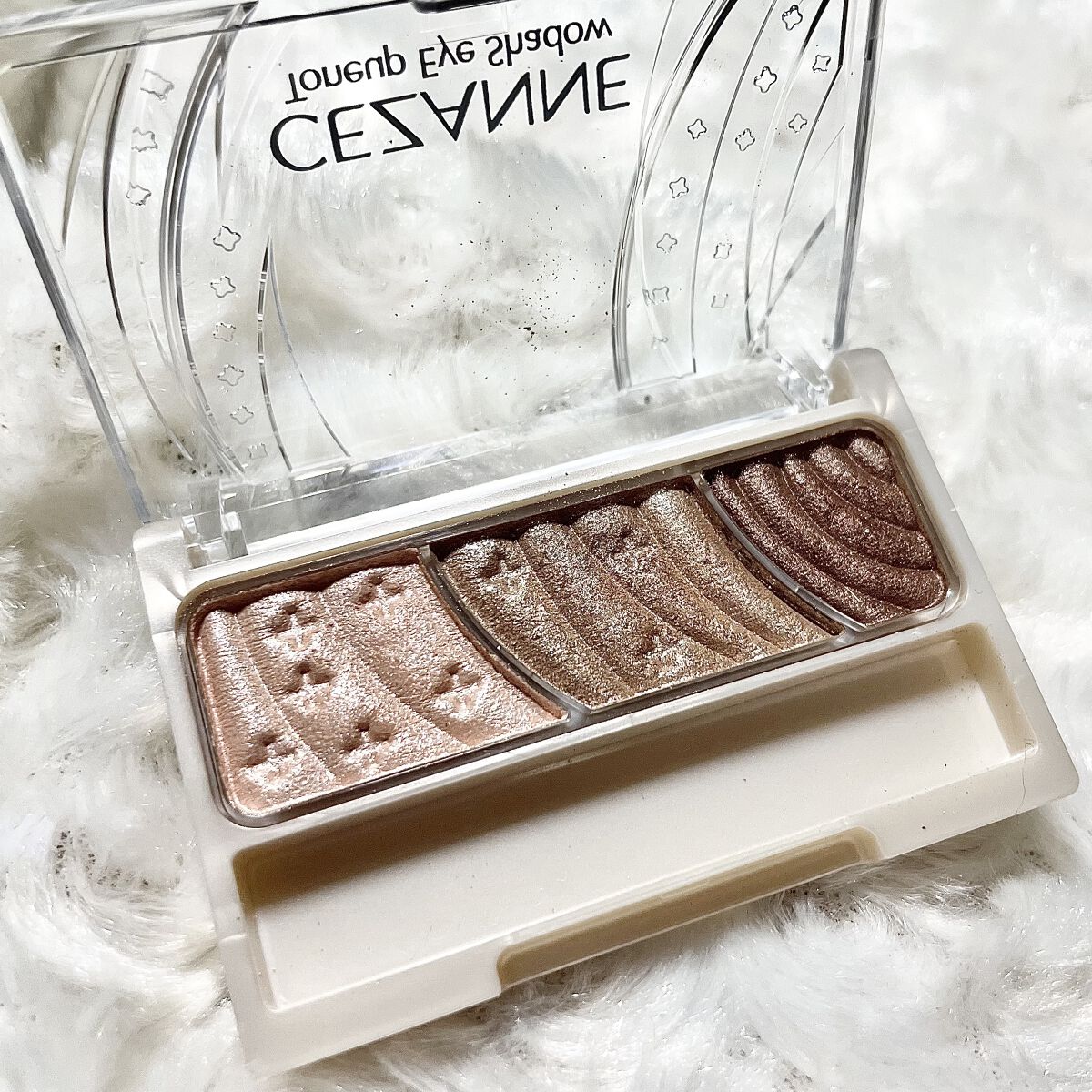 トーンアップアイシャドウ/CEZANNE/アイシャドウパレットを使ったクチコミ（2枚目）