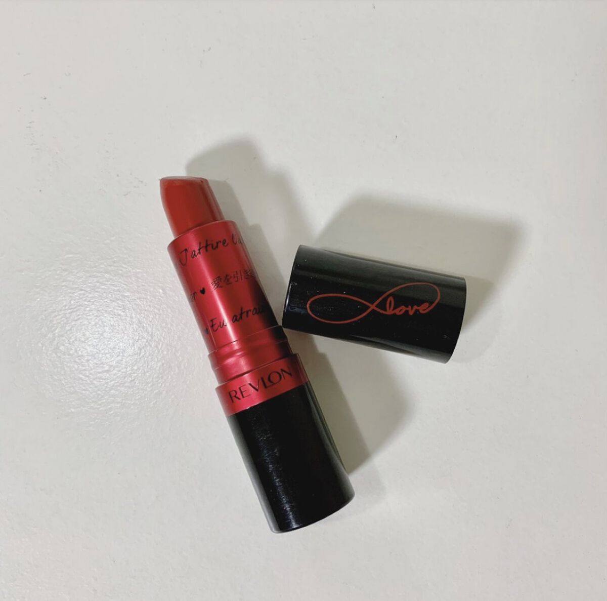 スーパー ラストラス リップスティック 999 ラブ イズ オン/REVLON/口紅を使ったクチコミ（1枚目）